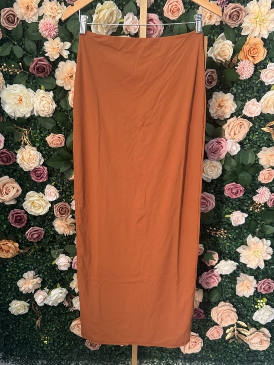 SKIMS Dresses & Skirts - SKIMS Fits Everybody Skirt in Bronze NWT